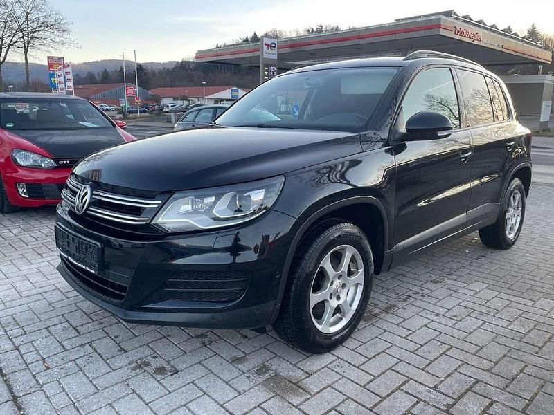 Gebraucht VW Tiguan Trendline 110 PS (80 kW) 2012 Deep black perleffekt SUV