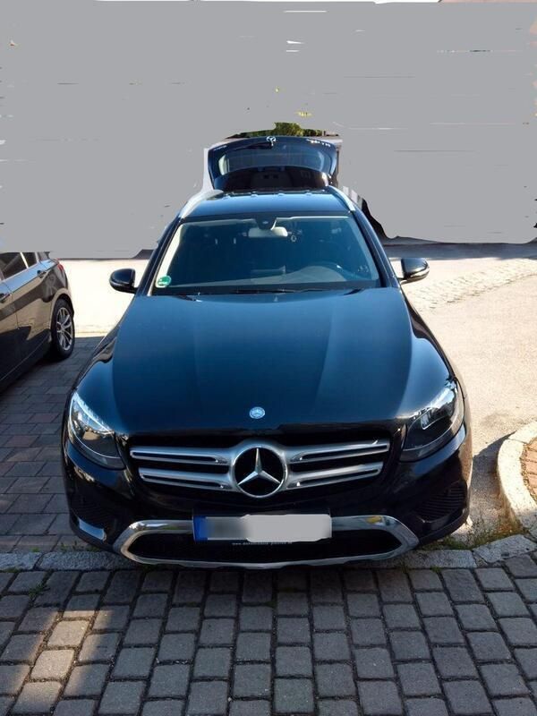 Schwarz Gebraucht 2017 Mercedes GLC220 SUV | 22.990 € (Teuer) - Bild 1/4