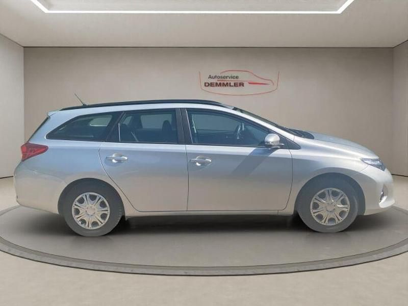 Gebraucht Toyota Auris 132 PS (97 kW) 2014 Silber