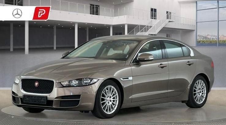 Beige Gebraucht 2014 Jaguar XE R-Sport Limousine | 10.900 € (Teuer) - Bild 1/4