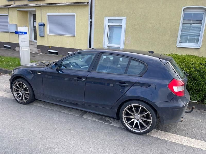 Gebraucht BMW 118 122 PS (89 kW) 2005 Blau Kleinwagen