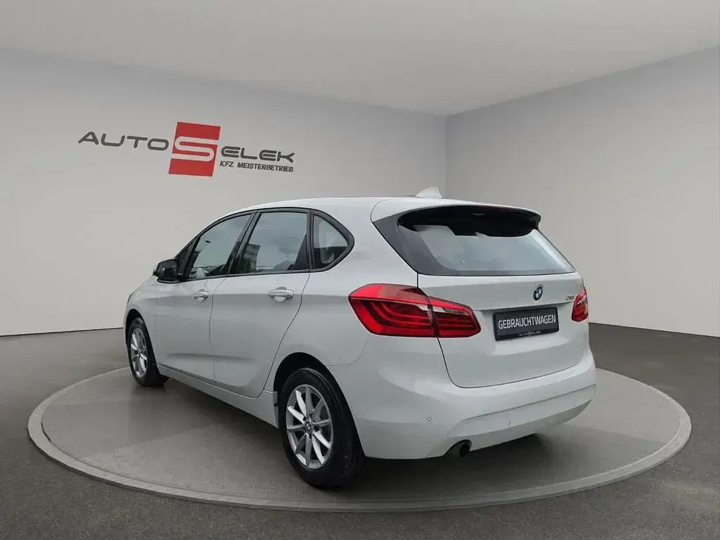Gebraucht BMW 218 Active Tourer Basis 136 PS (100 kW) 2016 Weiß Van / Kleinbus
