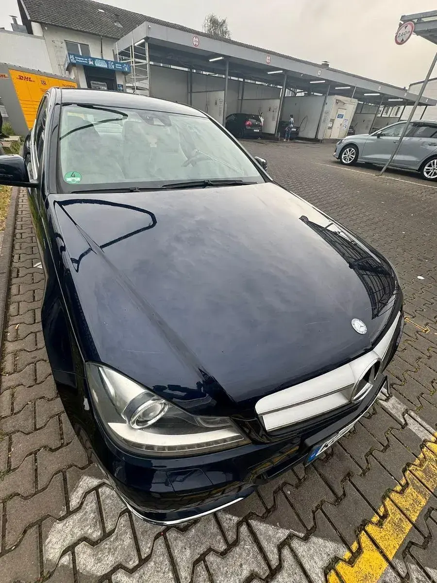 Gebraucht Mercedes C180 156 PS (114 kW) 2012 Blau Coupé