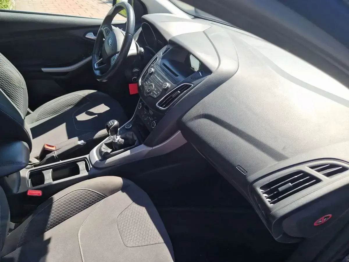 Usata Ford Focus 125 CV (91 kW) 2015 Blu Station wagon