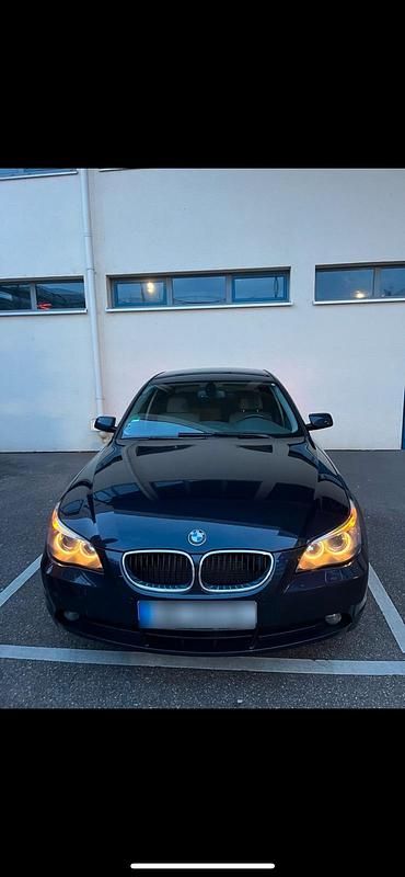 Gebraucht BMW 523 177 PS (130 kW) 2005 Blau Limousine