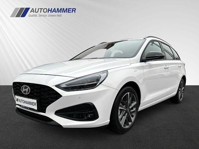 Weiß Gebraucht 2025 Hyundai i30 Advantage Kombi | 22.490 € (Fairer Preis) - Bild 1/4