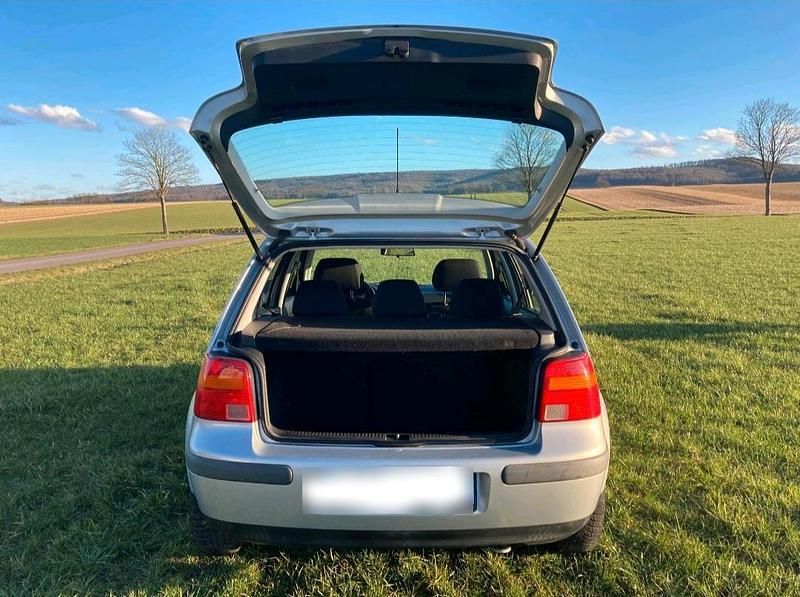 Gebraucht VW Golf IV 75 PS (55 kW) 1998 Silber Kleinwagen