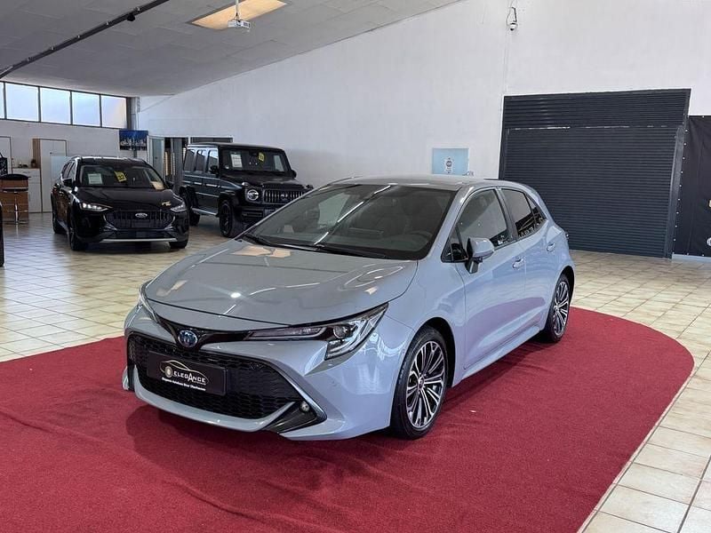Cement grey Gebraucht 2022 Toyota Corolla Hybrid Team Limousine | 19.900 € (Guter Preis) - Bild 1/4