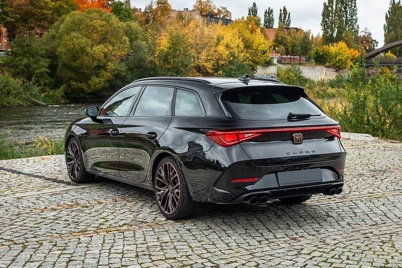 Gebraucht Cupra Leon VZ 300 PS (220 kW) 2024 Schwarz Limousine
