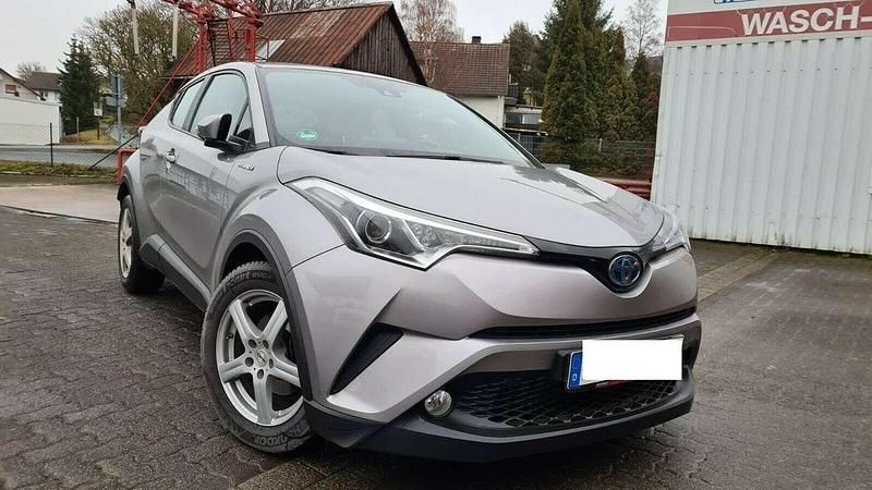 Grau Gebraucht 2016 Toyota C-HR SUV | 13.400 € (Superpreis) - Bild 1/4