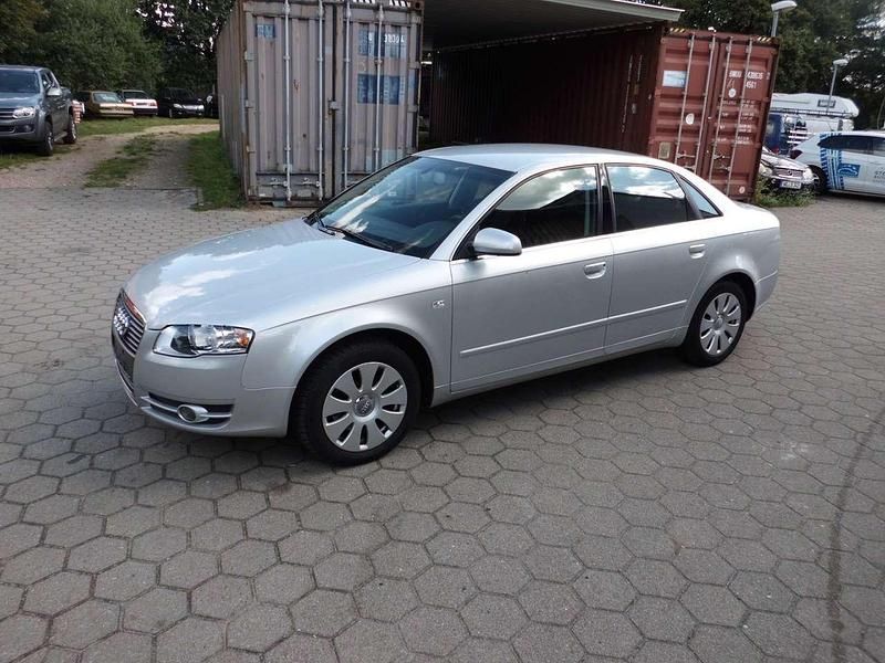 Silber Gebraucht 2006 Audi A4 Limousine | 5.499 € (Fairer Preis) - Bild 1/4