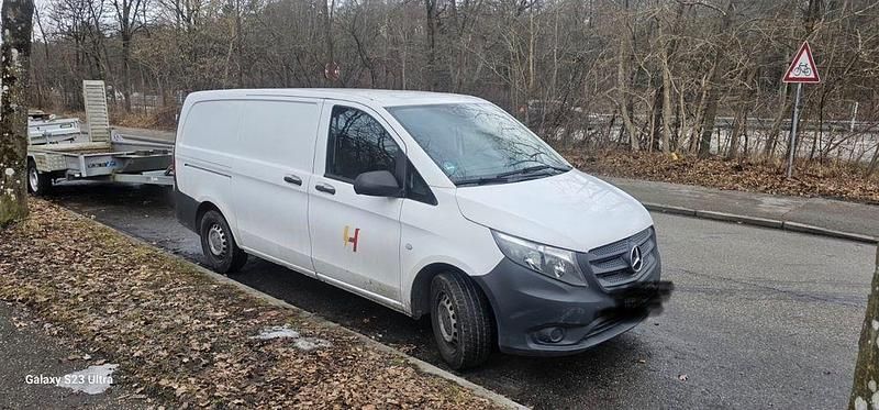 Second-hand Mercedes Vito 136 CP (100 kW) 2015 Negru Van