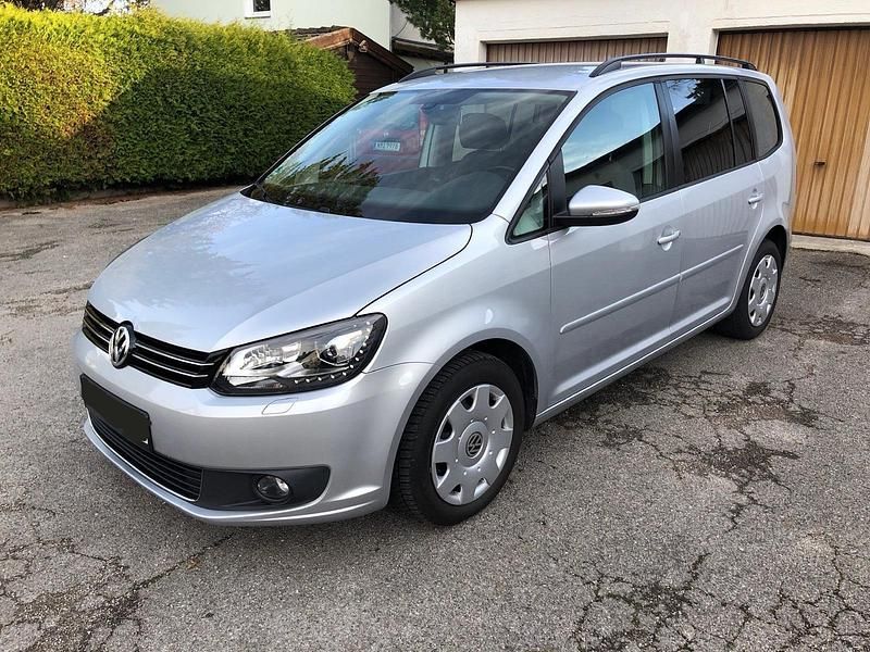 Gebraucht VW Touran 140 PS (102 kW) 2014 Silber Van / Kleinbus