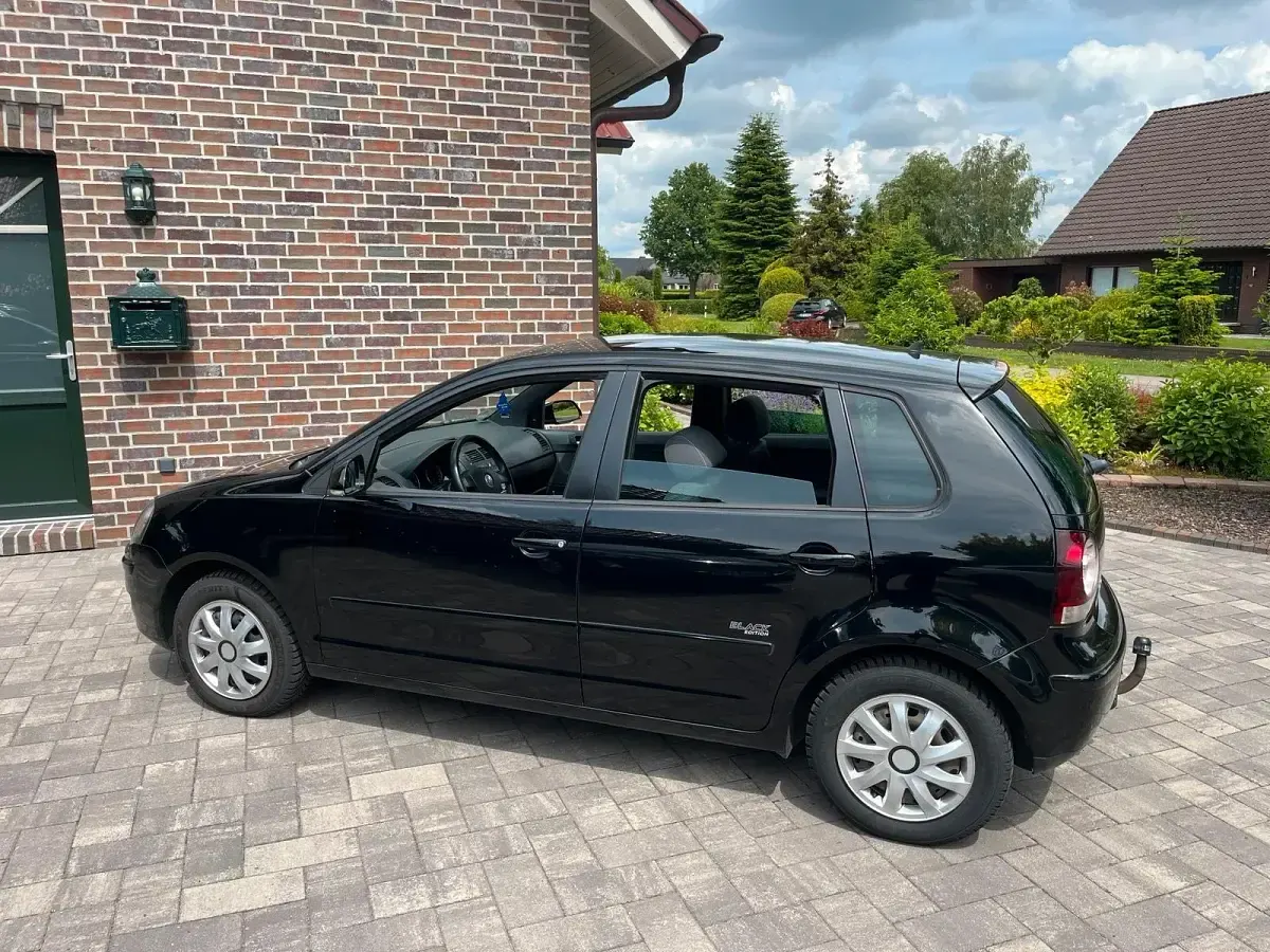 Gebraucht VW Polo 70 PS (51 kW) 2009 Schwarz Kleinwagen