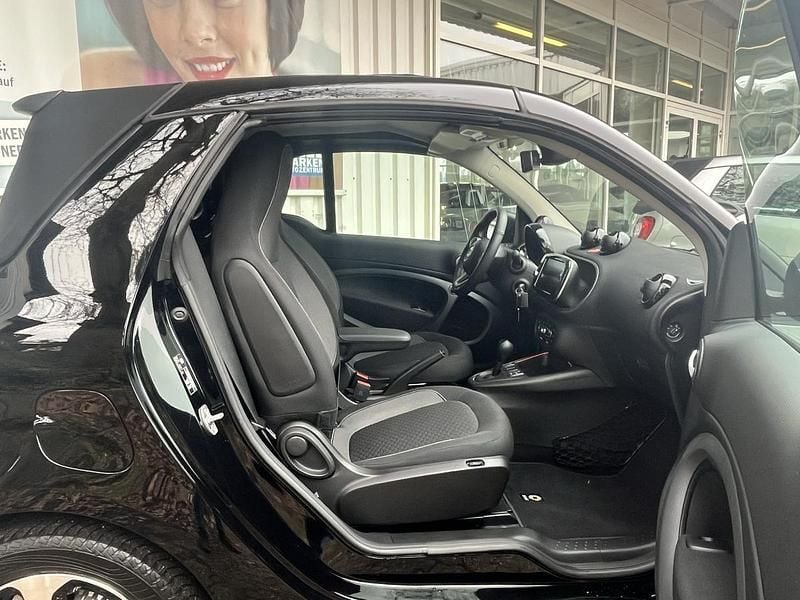 Gebraucht Smart ForTwo Electric Drive Exclusive 60 kW (82 PS) 2023 Grau metallic Cabrio