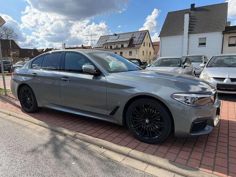 Gebraucht BMW 530e M Sport 184 PS (135 kW) 2019 Bluestone metallic Limousine