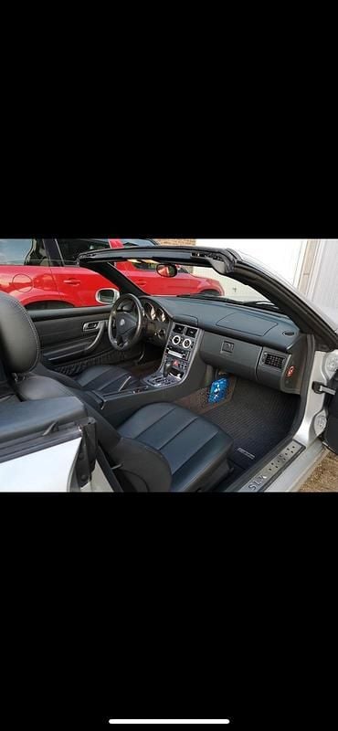 Gebraucht Mercedes SLK230 197 PS (144 kW) 2004 Silber Cabrio