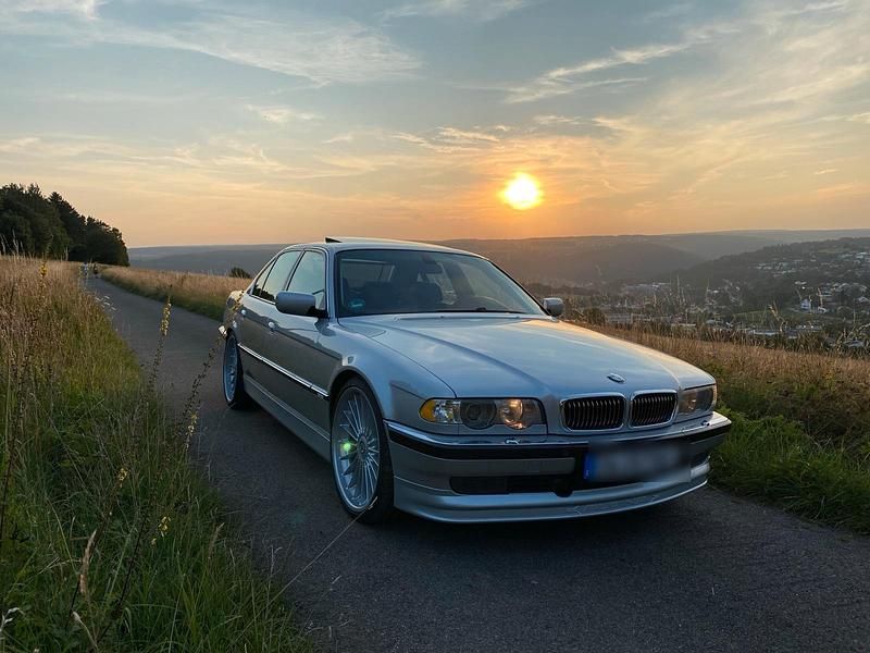 Gebraucht BMW 740 286 PS (210 kW) 2001 Silber Limousine