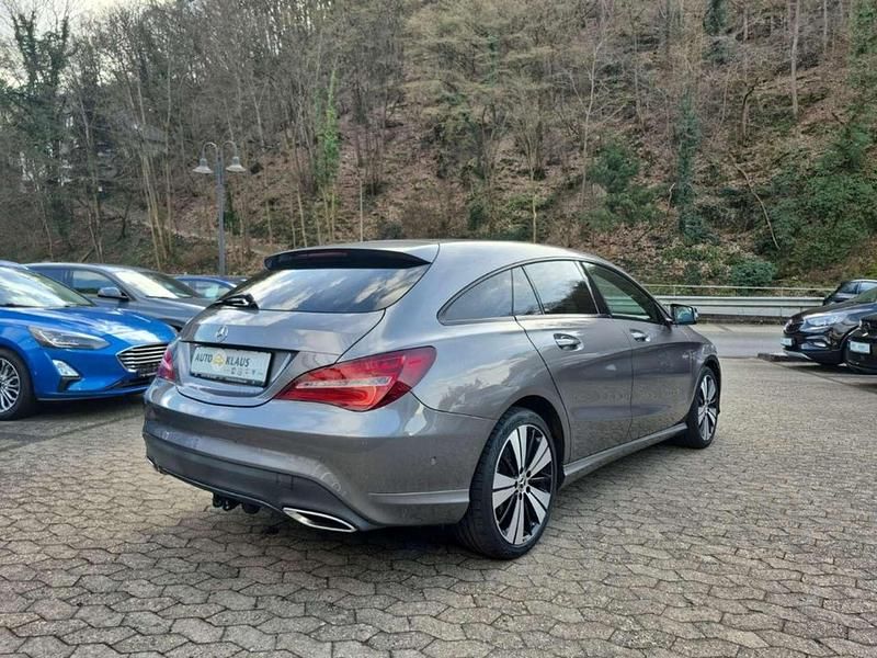 Gebraucht Mercedes CLA180 Night 122 PS (89 kW) 2018 Mountaingrau  met. Limousine