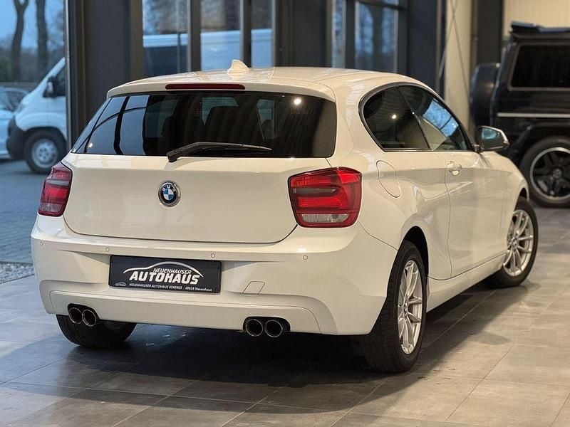 Gebraucht BMW 114 Sport Line 102 PS (75 kW) 2013 Weiß Kleinwagen
