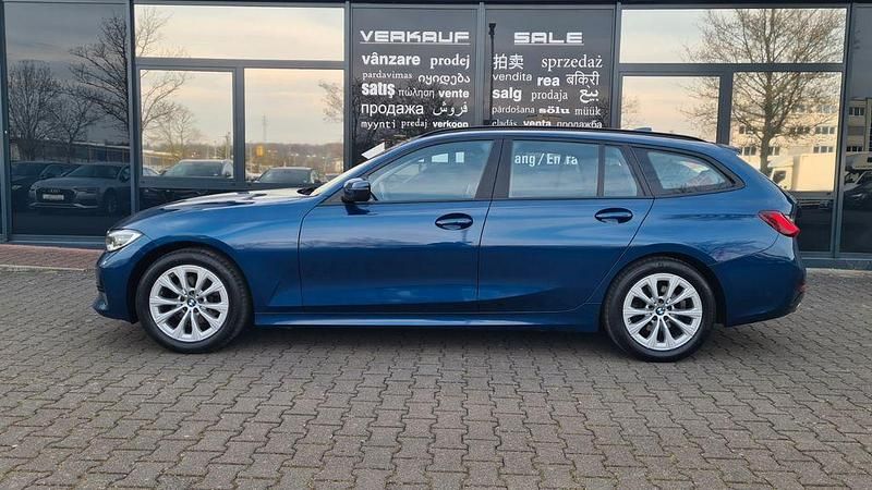 Gebraucht BMW 320 Advantage 190 PS (139 kW) 2021 Blau Limousine