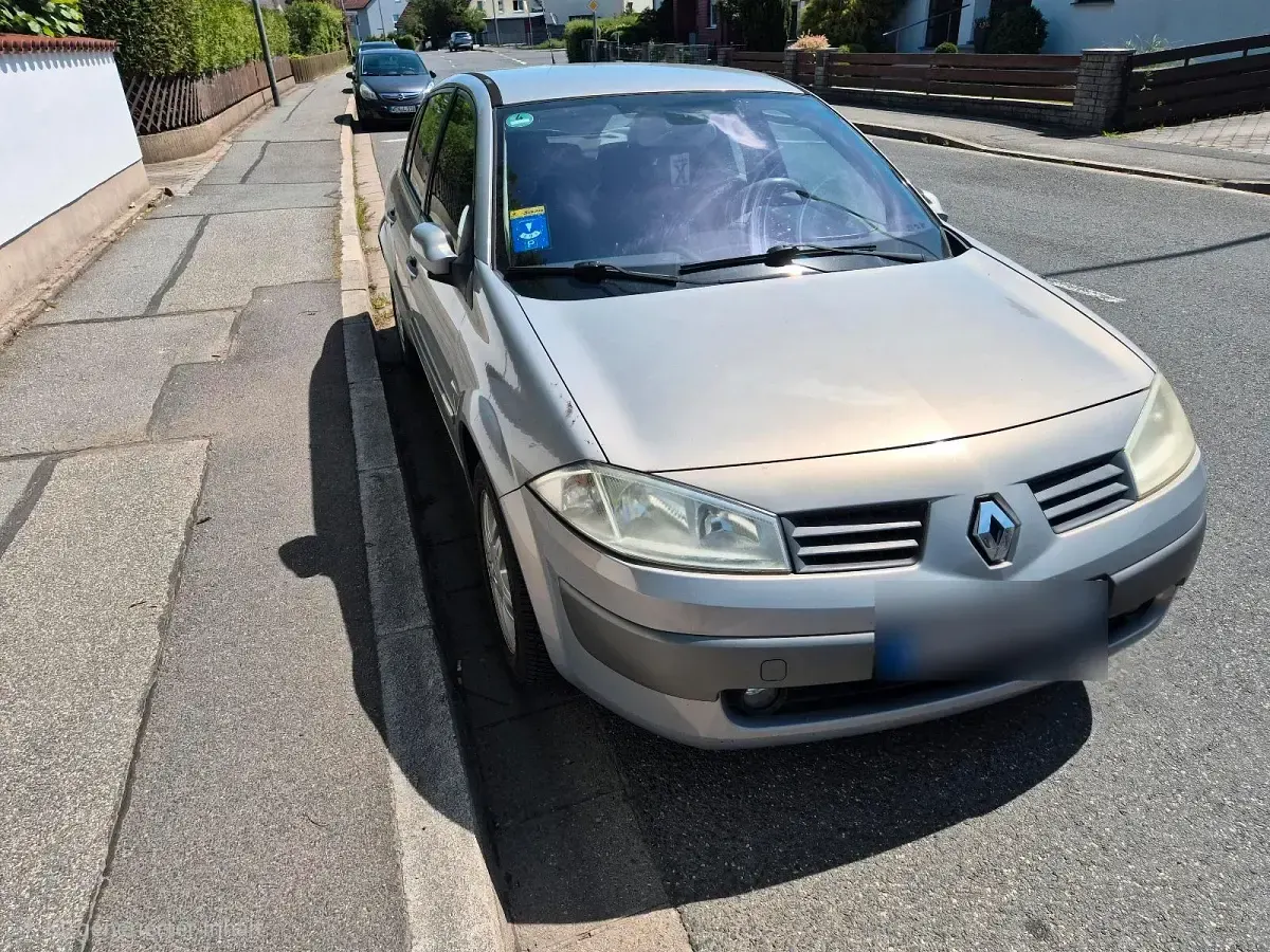 Gebraucht Renault Mégane 113 PS (83 kW) 2004 Grau Limousine