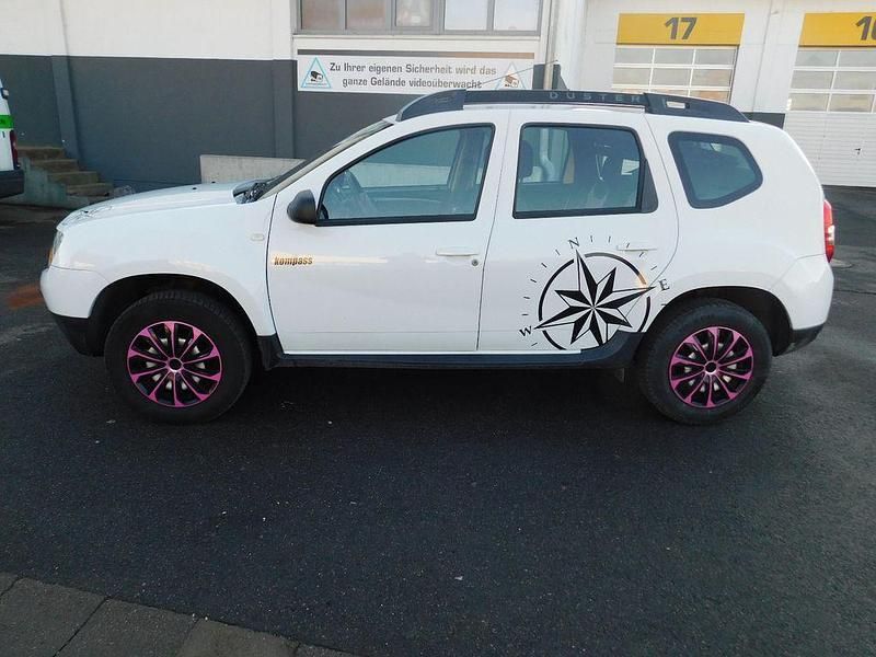 Gebraucht Dacia Duster Basis 105 PS (77 kW) 2016 Weiß Limousine