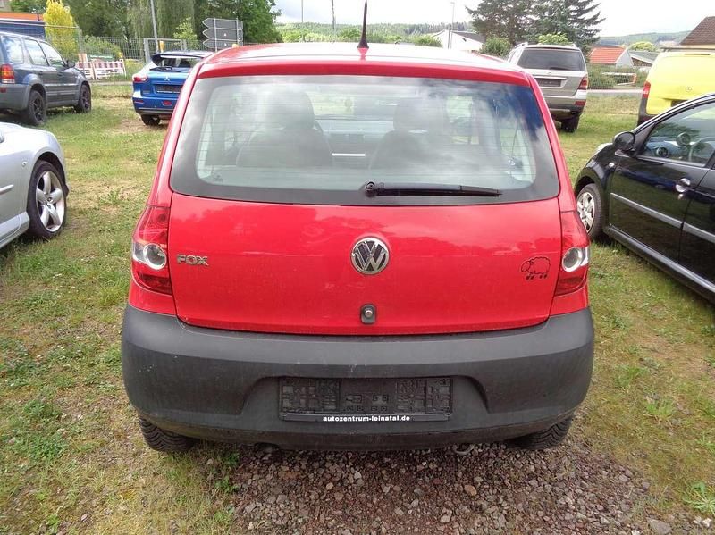 Gebraucht VW Fox 54 PS (39 kW) 2008 Rot Kleinwagen