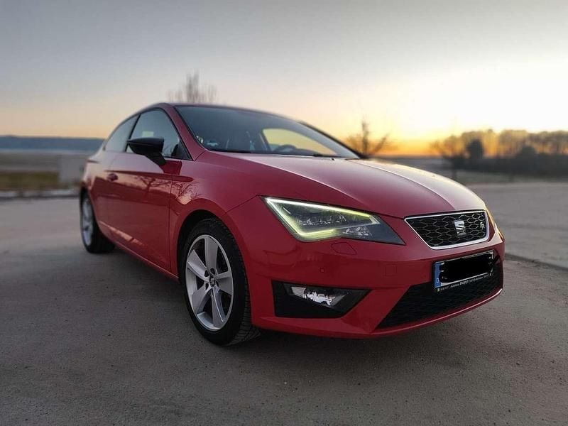 Rot Gebraucht 2015 Seat Leon FR Limousine | 9.900 € (Guter Preis) - Bild 1/4