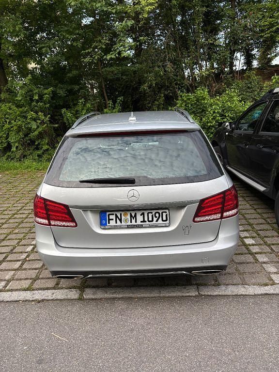 Silber Gebraucht 2016 Mercedes 250 Kombi | 21.950 € (Fairer Preis) - Bild 1/4