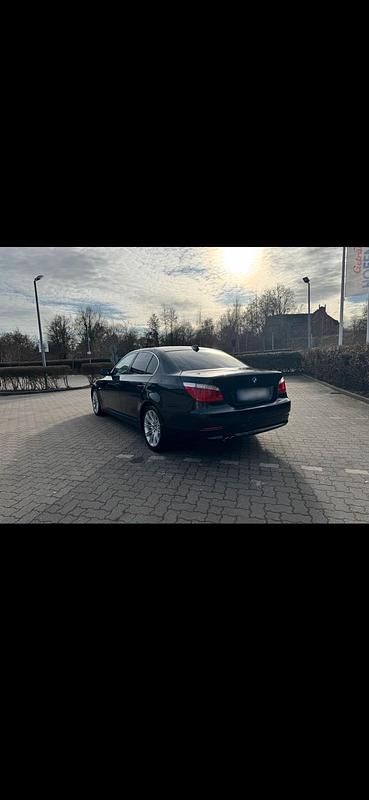 Gebraucht BMW 530 235 PS (172 kW) 2007 Schwarz Limousine
