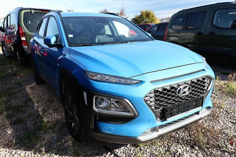 Gebraucht Hyundai Kona Trend 141 PS (103 kW) 2020 Blue lagoon metallic SUV