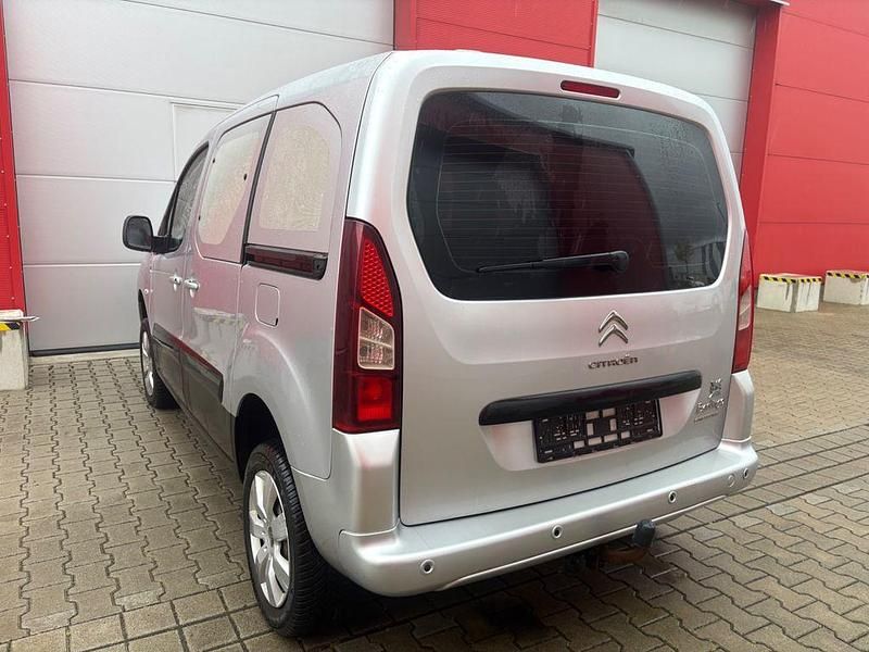 Gebraucht Citroën Berlingo 92 PS (67 kW) 2013 Silber Van / Kleinbus