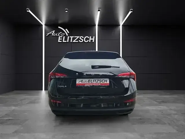 Gebraucht Skoda Scala Tour 110 PS (80 kW) 2023 Schwarzmagic perleffekt met. Kleinwagen