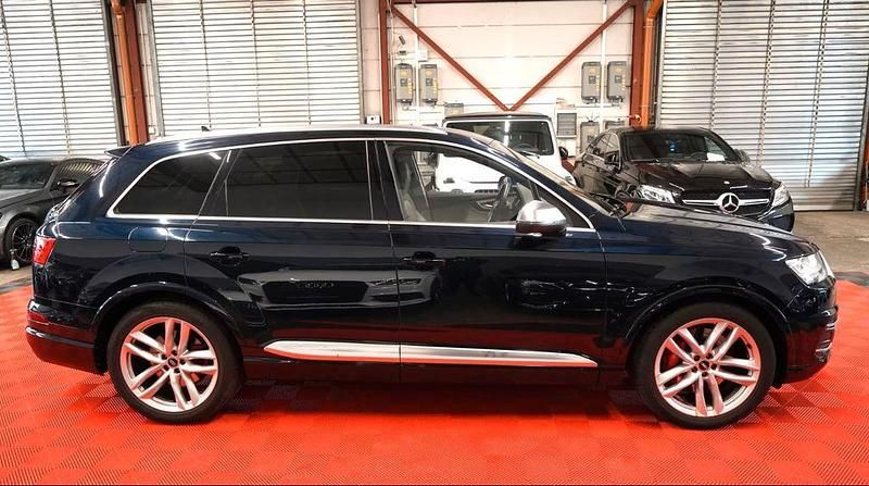 Gebraucht Audi SQ7 Sport 435 PS (319 kW) 2016 Tintenblau metallic SUV