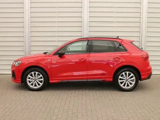 Gebraucht Audi Q3 S-Line 150 PS (110 kW) 2024 Progressivrot metallic SUV