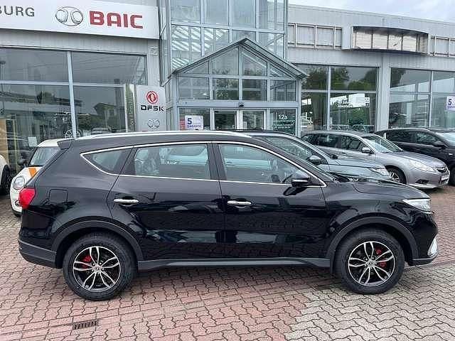 Gebraucht DFSK Fengon 145 PS (106 kW) 2024 Schwarz SUV