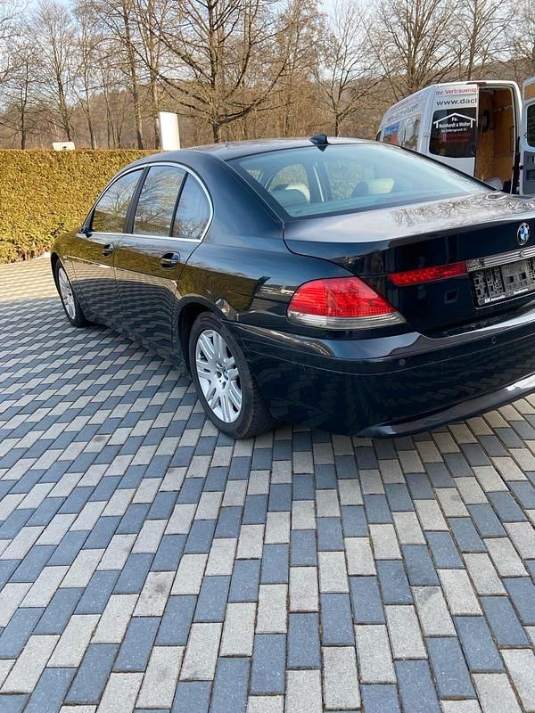 Gebraucht BMW 745 333 PS (244 kW) 2002 Schwarz Limousine