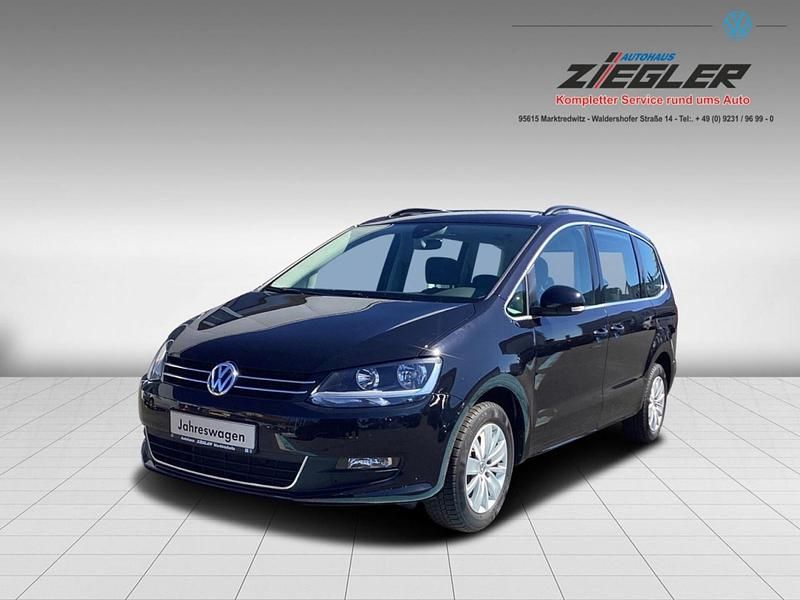 Gebraucht VW Sharan Comfortline 150 PS (110 kW) 2022 Schwarz Van / Kleinbus
