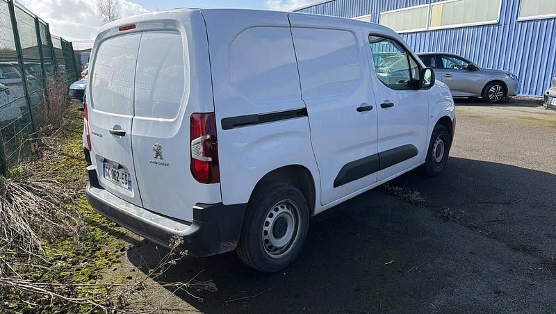 Gebraucht Peugeot Partner 102 PS (75 kW) 2024 Blanc icy Van / Kleinbus