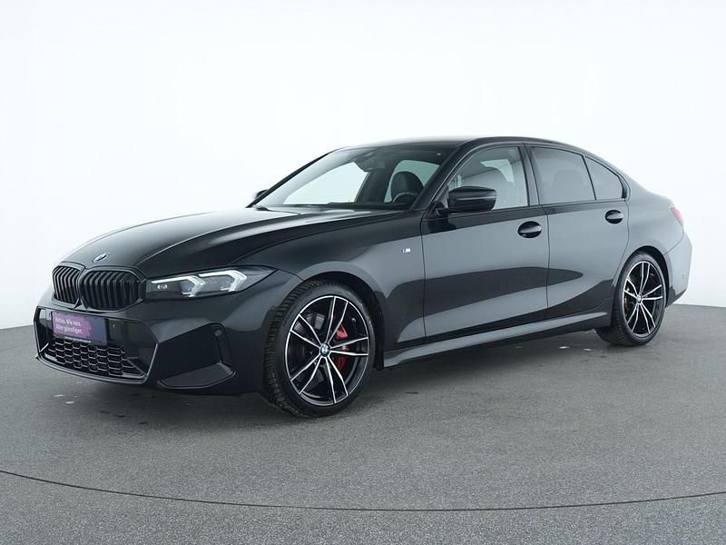 Black sapphire Gebraucht 2023 BMW 318 M Sport Limousine | 38.387 € (Etwas zu teuer) - Bild 1/4