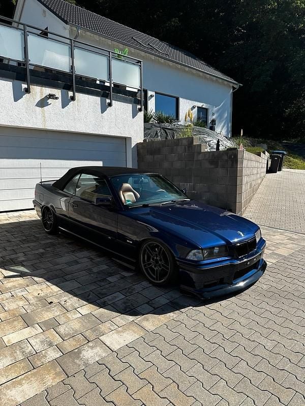 Blau Gebraucht 1997 BMW 328 Cabriolet Performance Cabrio | 18.500 € - Bild 1/4