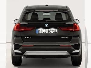 Neu BMW iX1 150 kW (204 PS) 2026 Schwarz (schwarz uni) SUV