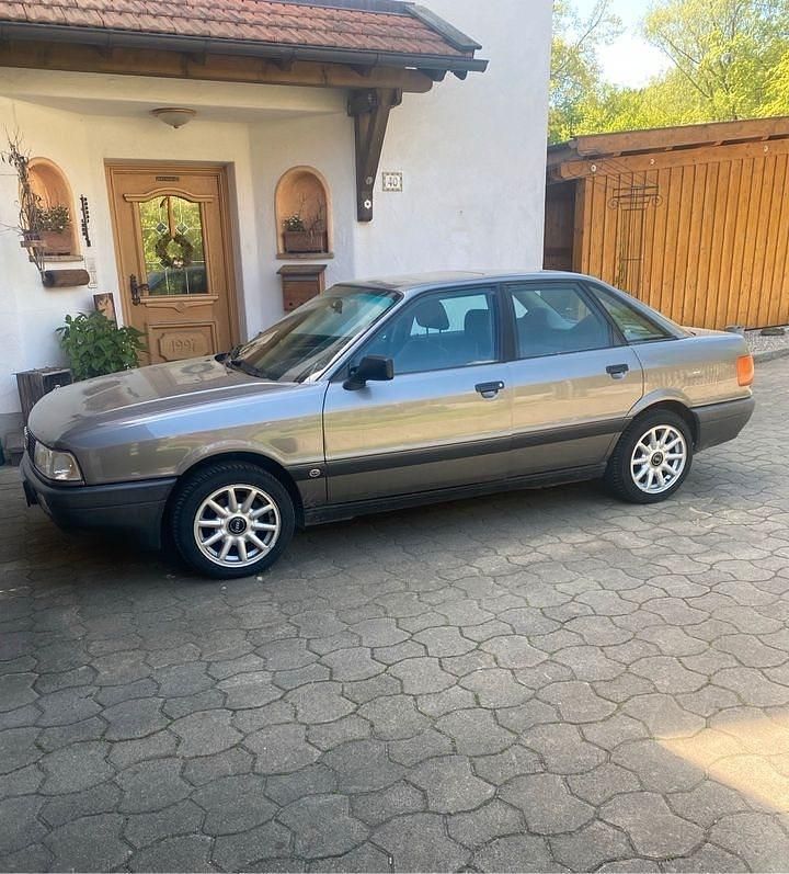 Second-hand Audi 80 90 CP (66 kW) 1987 Gri Berlinǎ