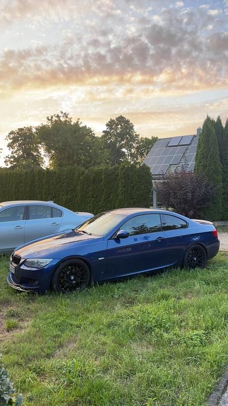 Blau Gebraucht 2010 BMW 335 M Sport Coupé | 16.499 € (Fairer Preis) - Bild 1/4