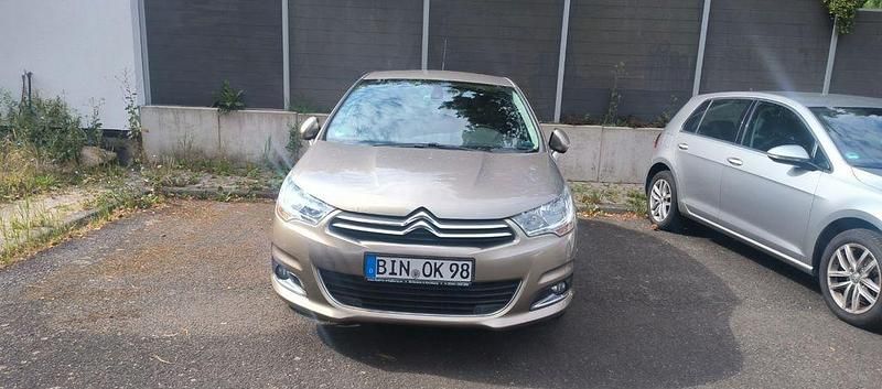 Beige Gebraucht 2011 Citroën C4 Limousine | 6.500 € (Guter Preis) - Bild 1/4