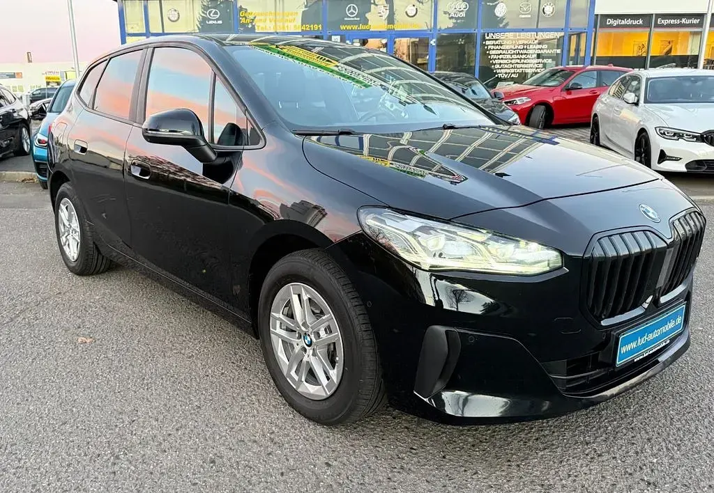 Gebraucht BMW 218 Active Tourer 150 PS (110 kW) 2022 Schwarz Van / Kleinbus