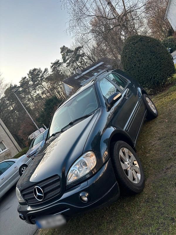 Gebraucht Mercedes ML320 AMG 218 PS (160 kW) 2001 Schwarz SUV