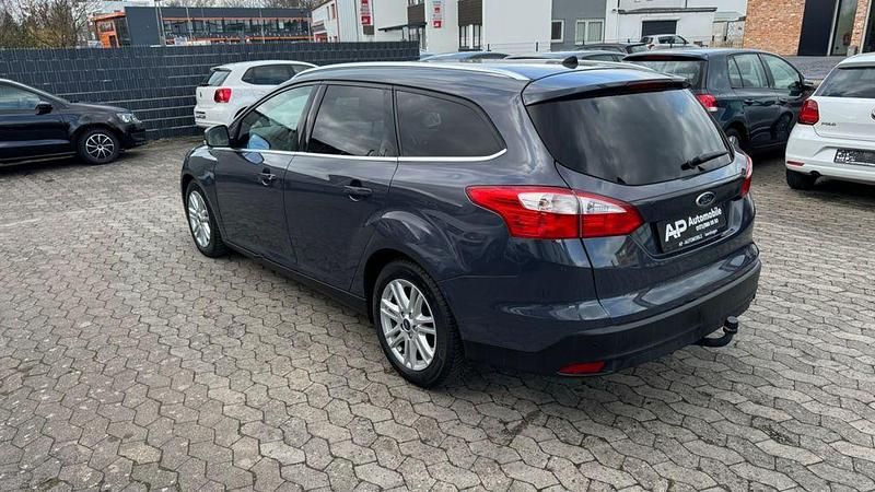 Gebraucht Ford Focus Titanium 116 PS (85 kW) 2014 Grau Kombi