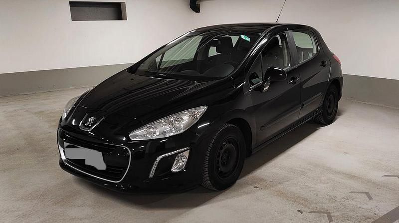 Gebraucht Peugeot 308 120 PS (88 kW) 2011 Schwarz Limousine